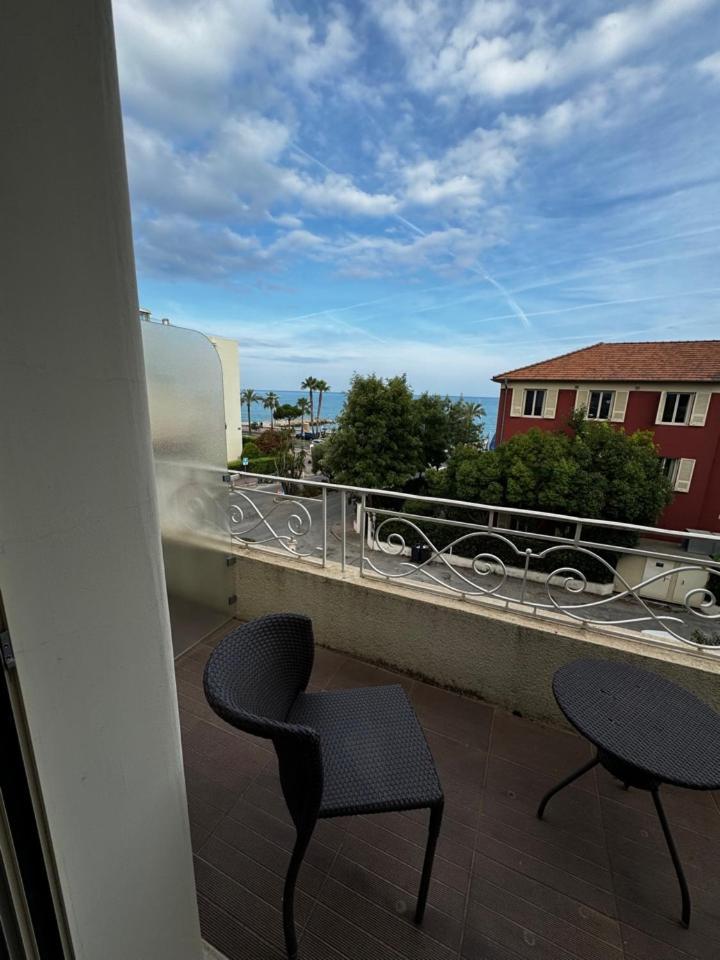 Hotel Royalmar Cagnes-sur-Mer Dış mekan fotoğraf